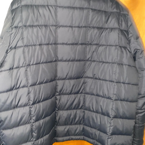 Calvin Klein coat Size XL Gray. Good condition - Picture 3 of 3